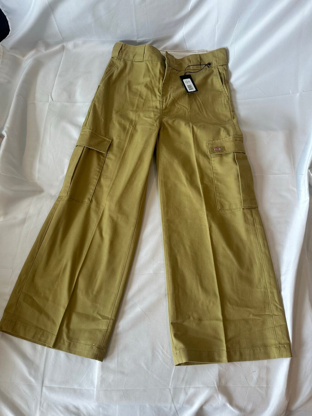 Dickies Womens Cargo Pants 6R x 26 Relaxed Wide Leg Cropped Belt khaki Beige NWT